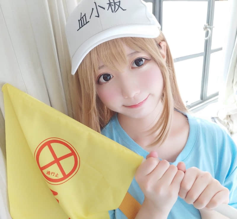 只是我回首来时的每一步都觉得好孤独。